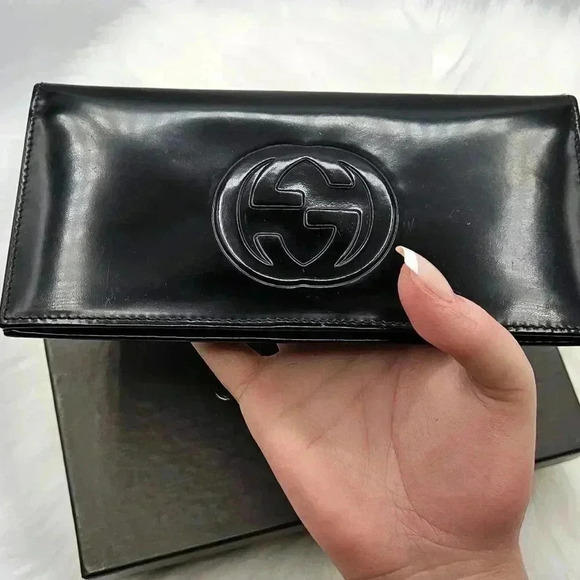 Interlocking G Vernis BiFold Long Wallet - Picture 4 of 15